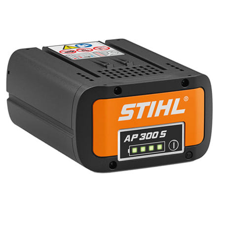 Batteria Stihl AP 300 S agli ioni di litio da 281 Wh con indicatore dello stato di carica al LED.