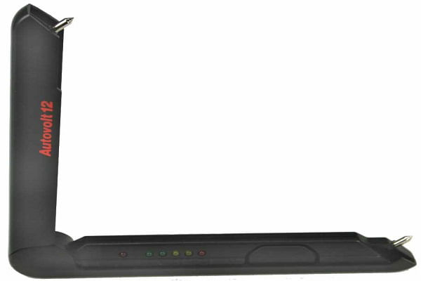 Tester per misurare l'efficienza delle batterie e la carica dell'alternatore