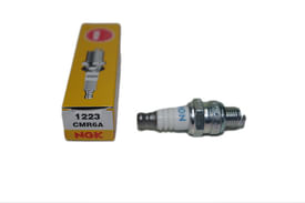 Candela NGK CMR6A per decespugliatore Robin e motore a benzina trattorino tagliaerba