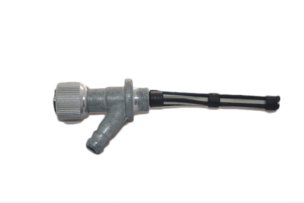 Rubinetto per serbatoio  carburante attacco 12 x 1 - 8