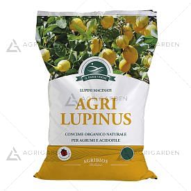 AGRILUPINUS concime organico per agrumi sacco da 1Kg, composto da lupini macinati in scaglie.