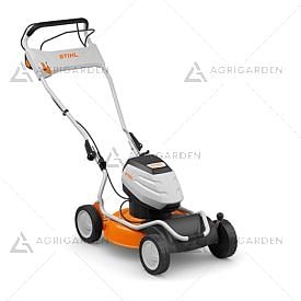 Rasaerba a batteria trazionato Stihl RMA 2 RPV mulching professionale.