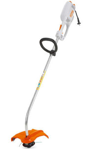 Decespugliatore elettrico Stihl FSE 60 con potenza di 540W e peso di 3,9kg.