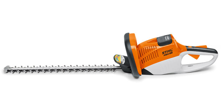 Tagliasiepe a batteria Stihl HSA 66 della linea PRO con lama da 50cm.