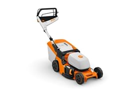 Rasaerba a batteria Stihl RMA 448 V con larghezza di taglio di 46cm.