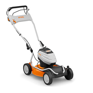 Rasaerba a batteria trazionato Stihl RMA 2 RPV mulching professionale.
