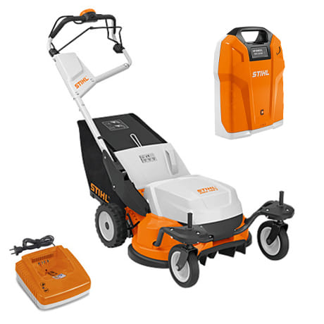 Rasaerba a batteria trazionato Stihl RMA 765 V con variatore, larghezza di taglio da 63cm e sacco di raccolta da 80litri.