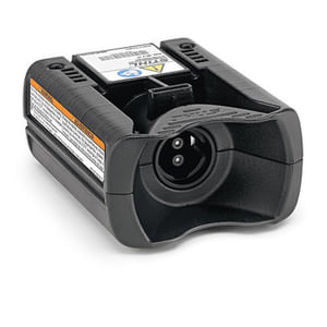 Adattatore AP Stihl abbinale ai macchinari AP, alle batterie AP con cavo di collegamento AP e alle batterie AR e AR L.